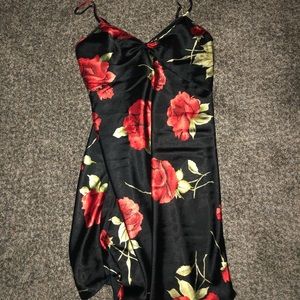 Vintage Black Floral Gown 🌹🖤